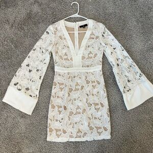 Missguided - white lace embroidered dresss
